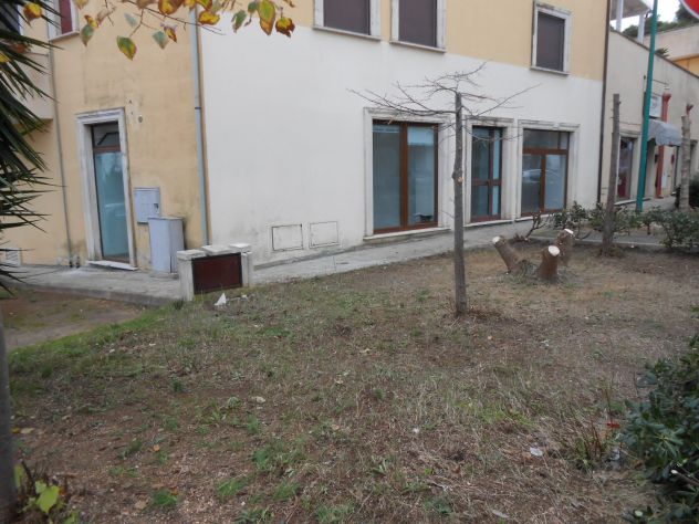 negozio in vendita a Casarano