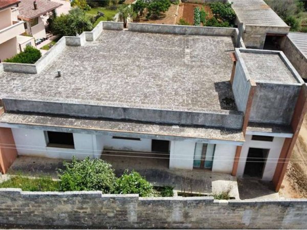 casa indipendente in vendita a Casarano