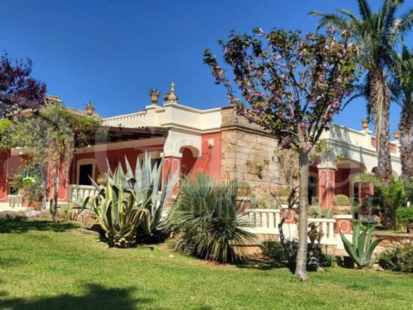 casa indipendente in vendita a Casarano