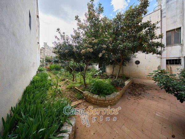 casa indipendente in vendita a Casarano