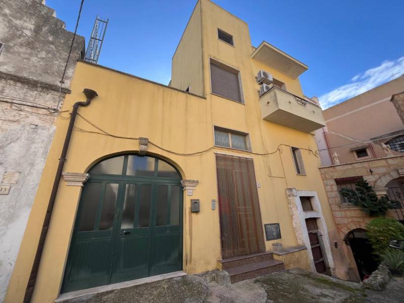 casa indipendente in vendita a Casarano