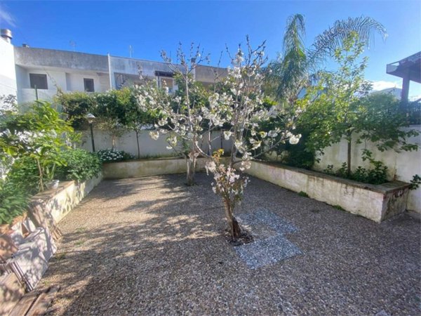 casa indipendente in vendita a Casarano