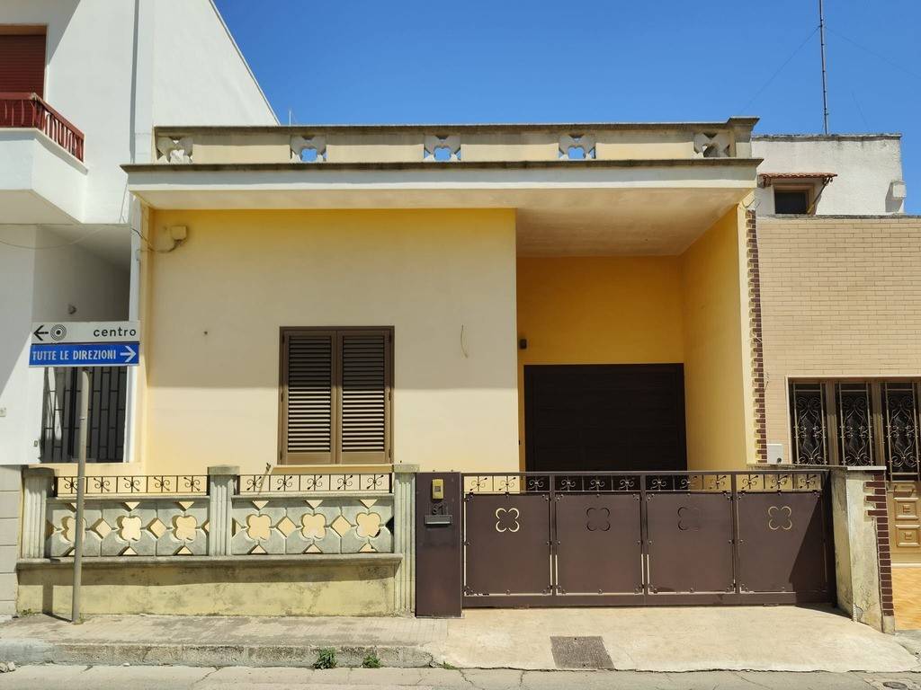 casa indipendente in vendita a Casarano