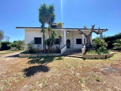casa indipendente in vendita a Casarano