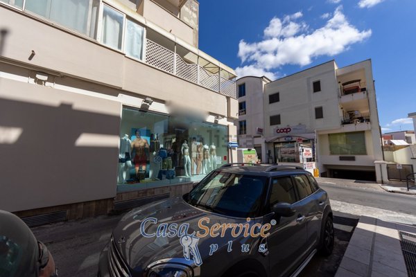 locale commerciale in vendita a Casarano