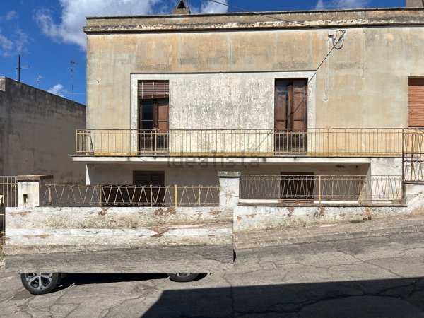 casa indipendente in vendita a Casarano
