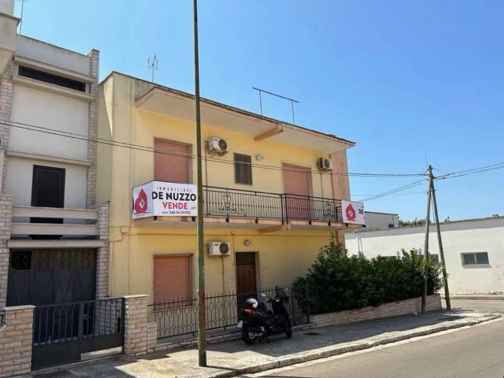casa semindipendente in vendita a Casarano