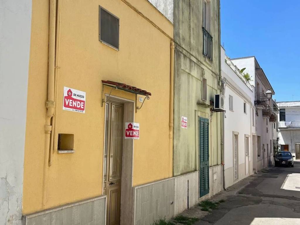 casa indipendente in vendita a Casarano