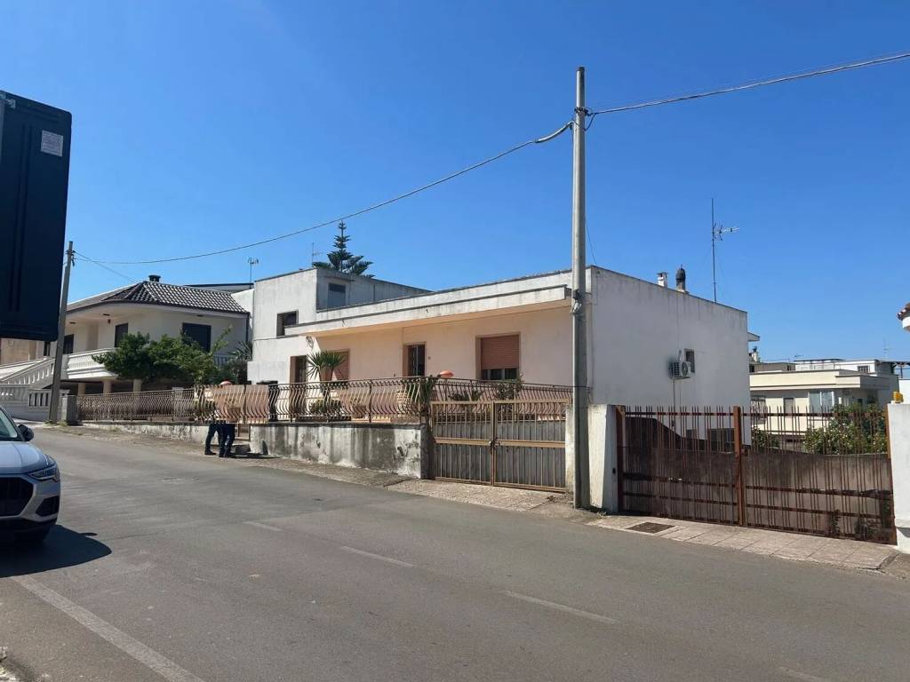 casa indipendente in vendita a Casarano