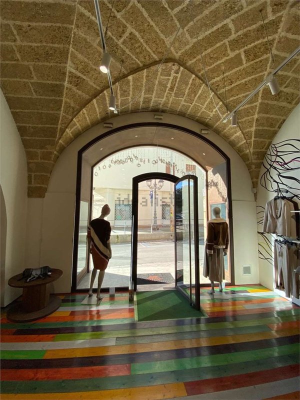 locale commerciale in vendita a Casarano