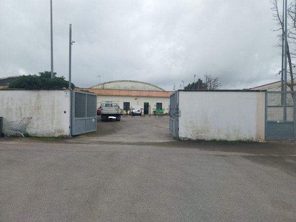capannone in vendita a Casarano