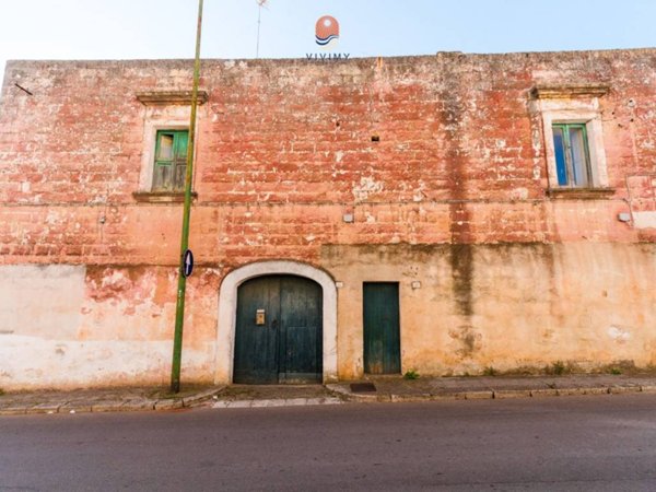 intera palazzina in vendita a Casarano