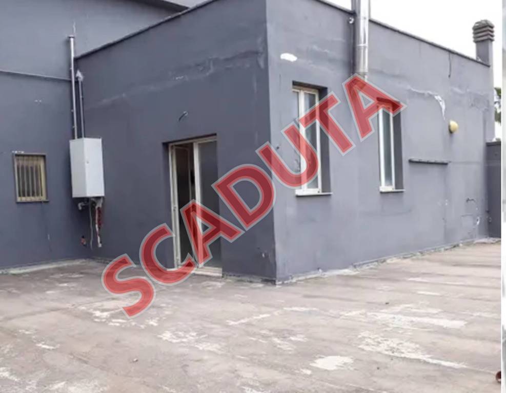 locale commerciale in vendita a Casarano