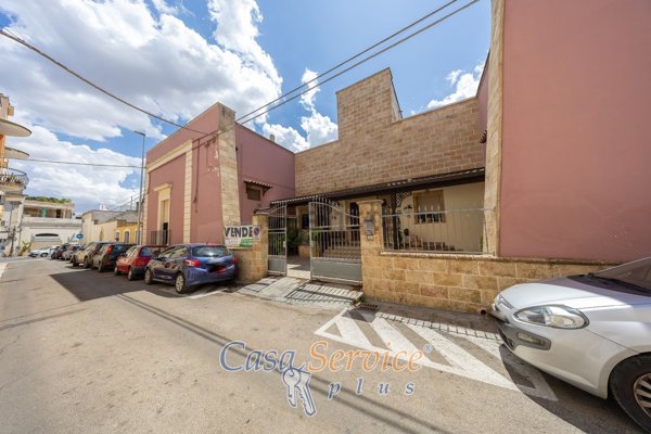 casa indipendente in vendita a Casarano