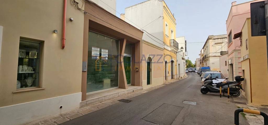 negozio in vendita a Casarano
