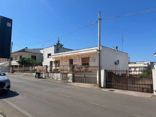 casa indipendente in vendita a Casarano