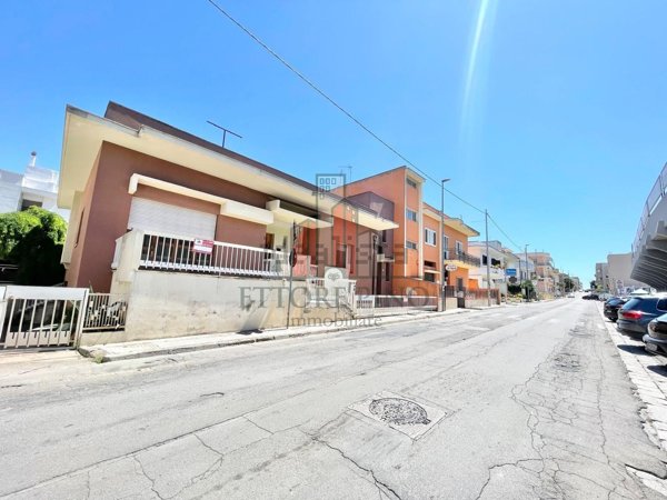 casa indipendente in vendita a Casarano