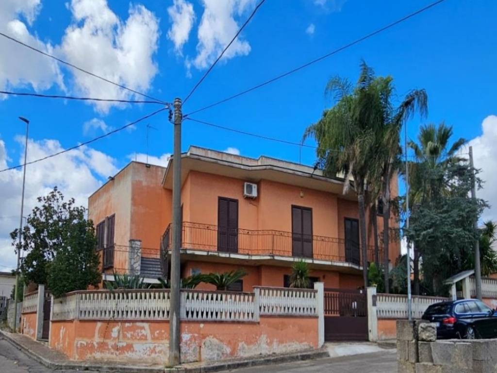 casa indipendente in vendita a Casarano