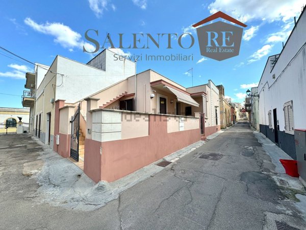casa indipendente in vendita a Casarano