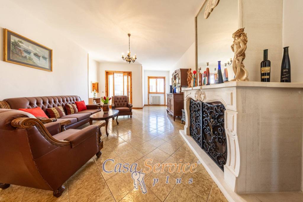 appartamento in vendita a Casarano