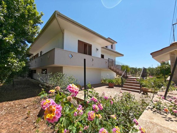 casa indipendente in vendita a Casarano
