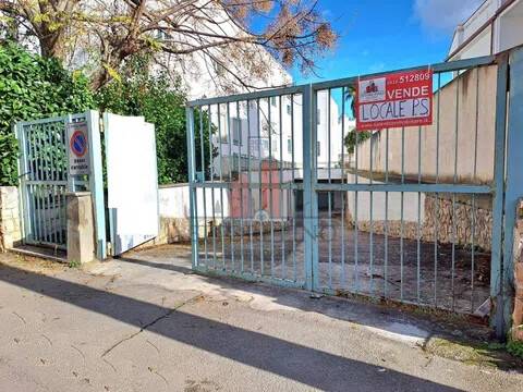 negozio in vendita a Casarano