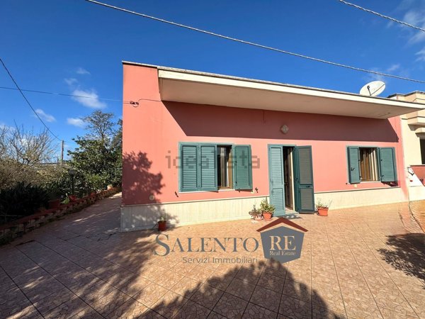 casa indipendente in vendita a Casarano