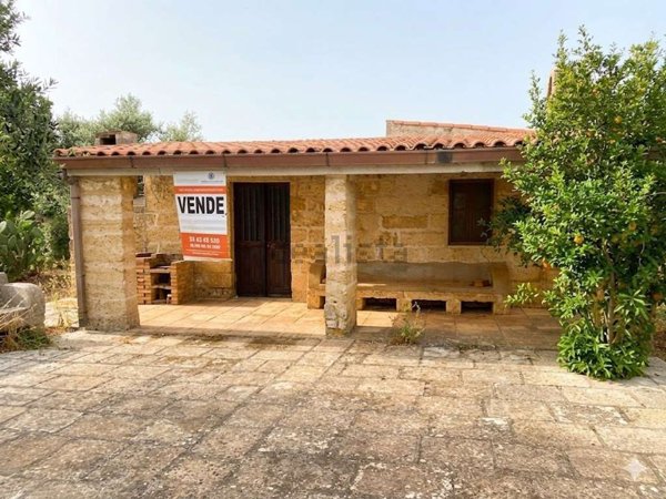 casa indipendente in vendita a Casarano