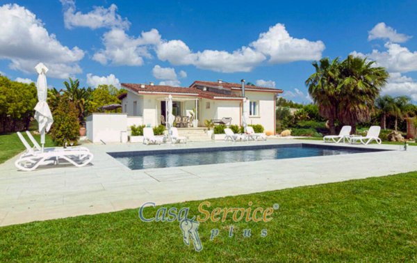 casa indipendente in vendita a Casarano