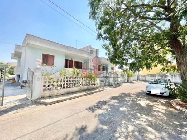 casa indipendente in vendita a Casarano