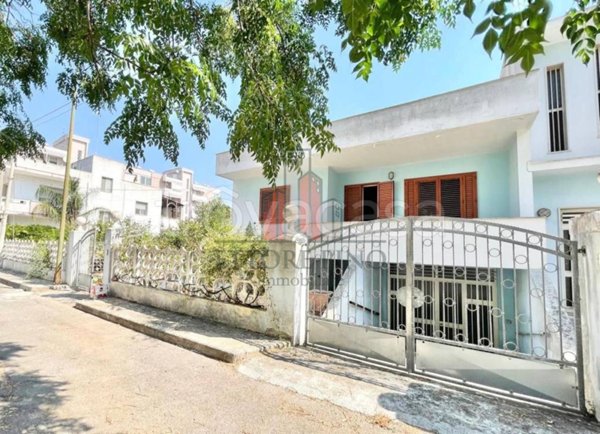 casa indipendente in vendita a Casarano