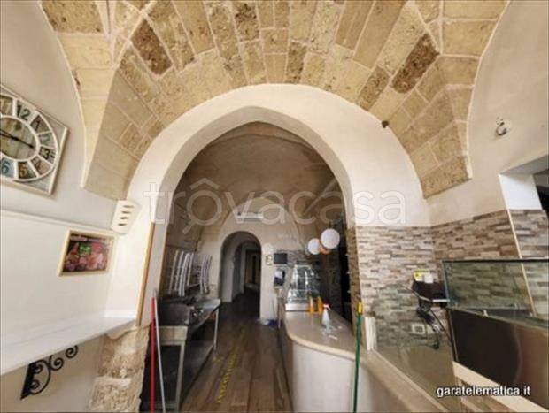 negozio in vendita a Castri di Lecce
