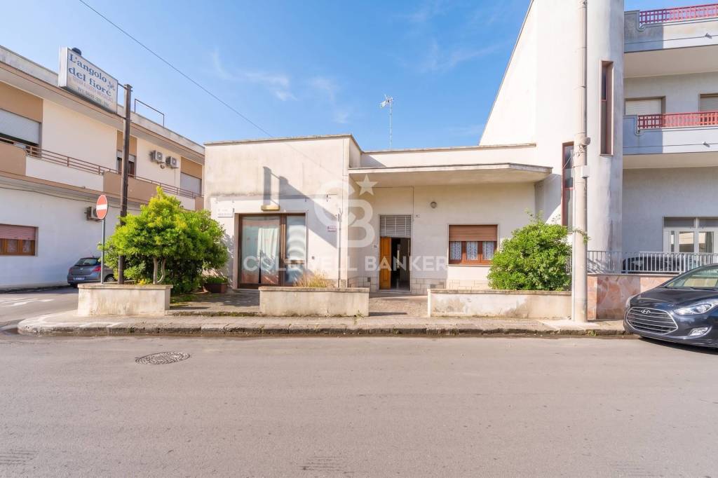 casa indipendente in vendita a Castri di Lecce