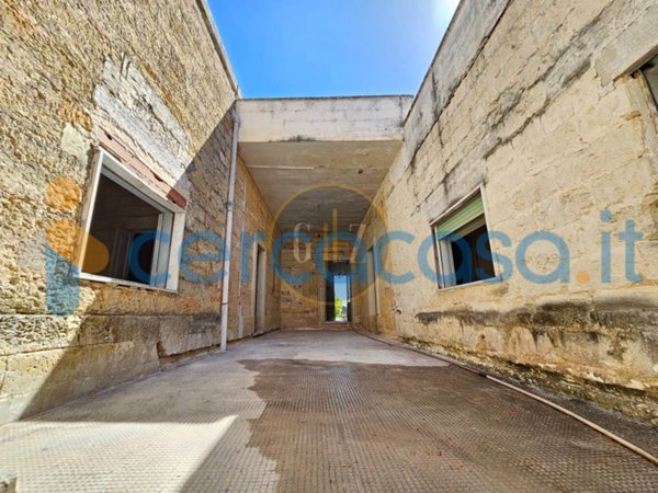casa indipendente in vendita a Castri di Lecce