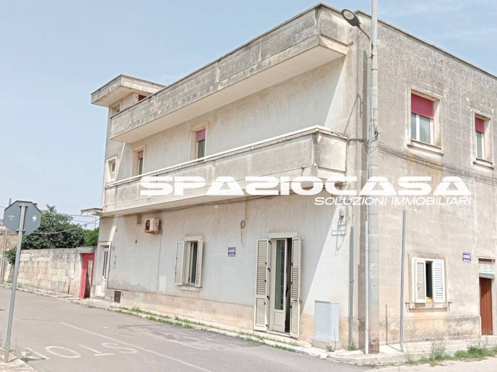 casa indipendente in vendita a Castrignano de' Greci