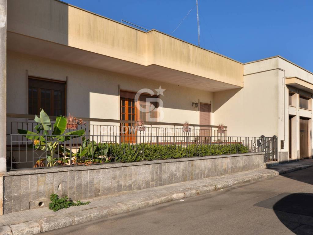 casa indipendente in vendita a Castrignano de' Greci