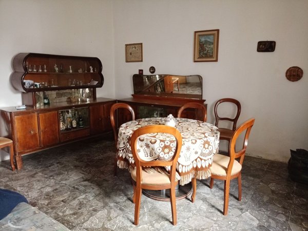 pentavano in vendita a Castrignano de' Greci