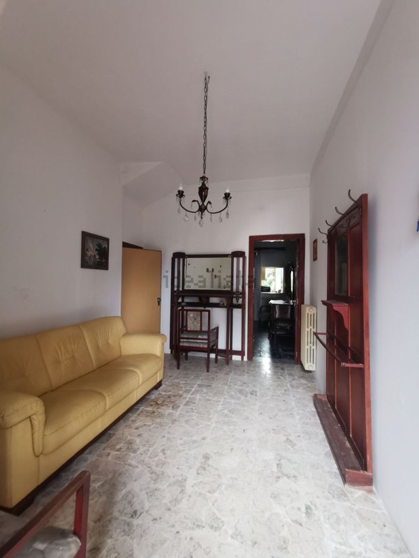 pentavano in vendita a Castrignano de' Greci