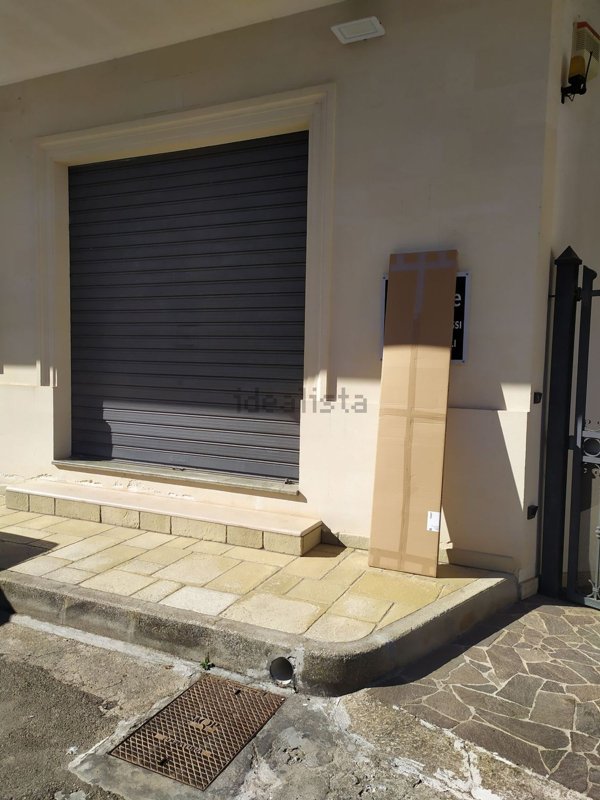 locale commerciale in vendita a Castrignano de' Greci