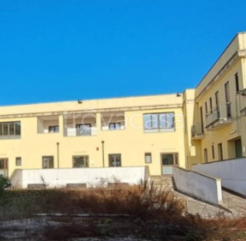 locale commerciale in vendita a Castrignano de' Greci