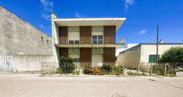 casa indipendente in vendita a Castrignano de' Greci