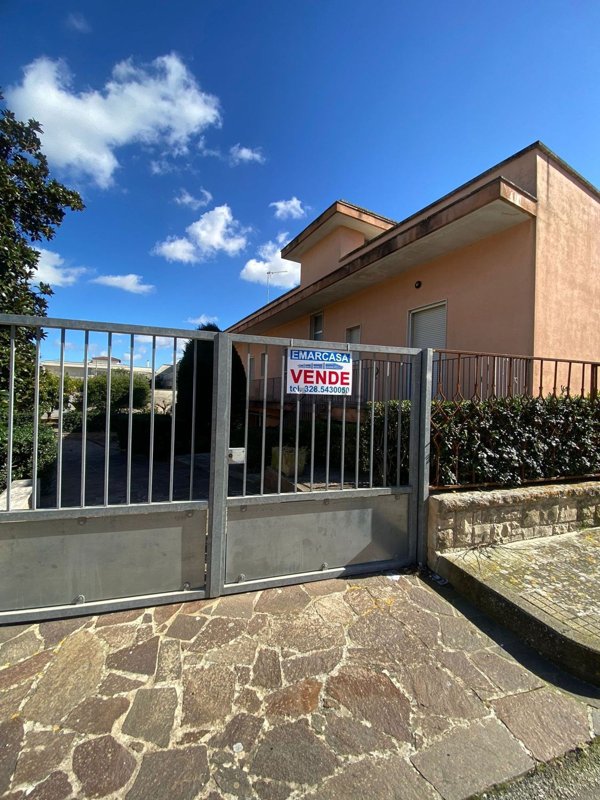 casa indipendente in vendita a Castrignano de' Greci