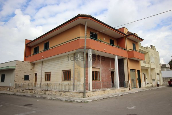 casa indipendente in vendita a Castrignano de' Greci