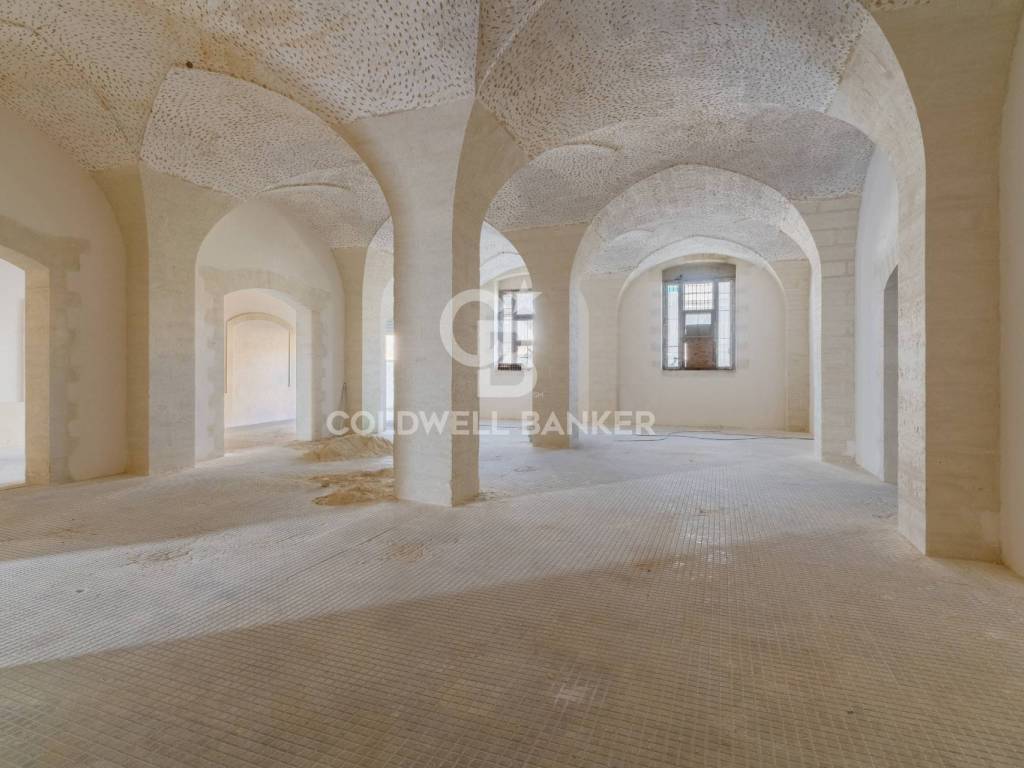 negozio in vendita a Castrignano de' Greci