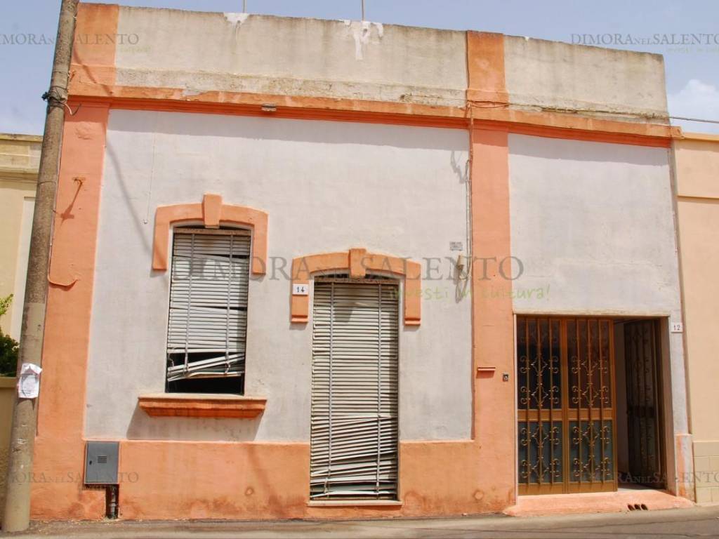 casa indipendente in vendita a Castrignano del Capo in zona Giuliano di Lecce