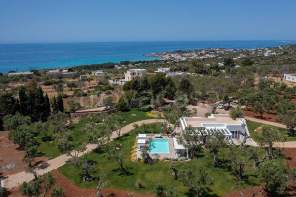 villa in vendita a Castrignano del Capo