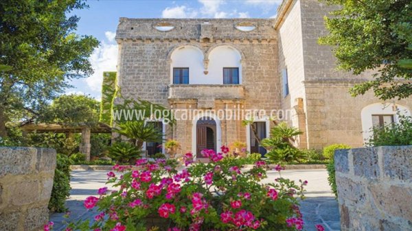 casa indipendente in vendita a Castrignano del Capo in zona Santa Maria di Leuca