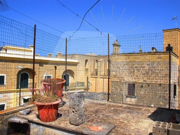 casa indipendente in vendita a Castrignano del Capo in zona Salignano
