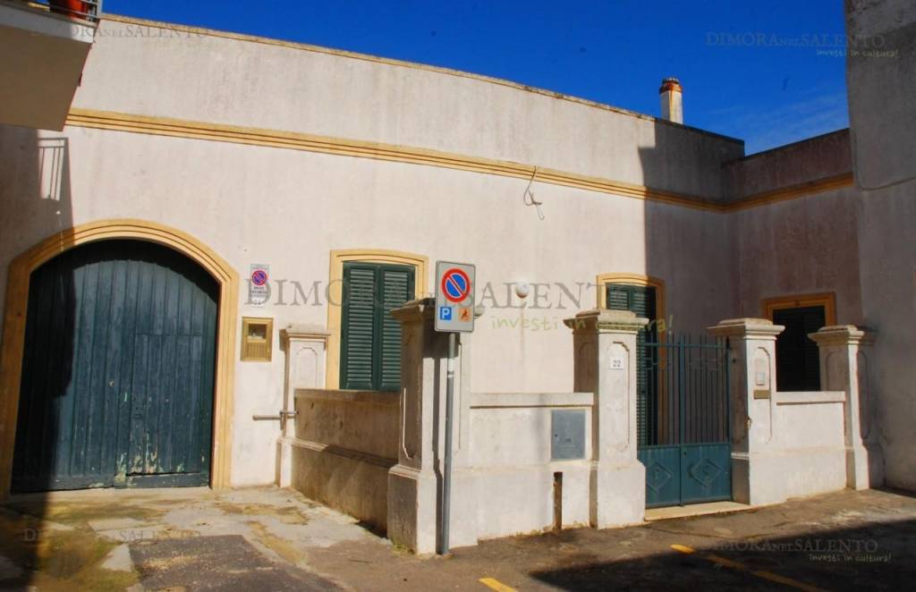 casa indipendente in vendita a Castrignano del Capo
