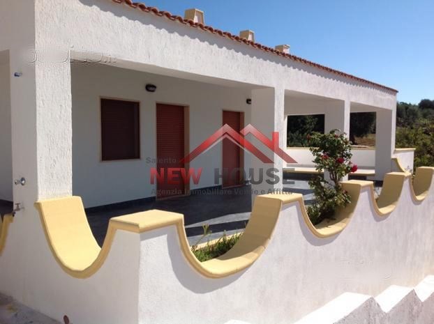 casa indipendente in vendita a Castrignano del Capo in zona Santa Maria di Leuca